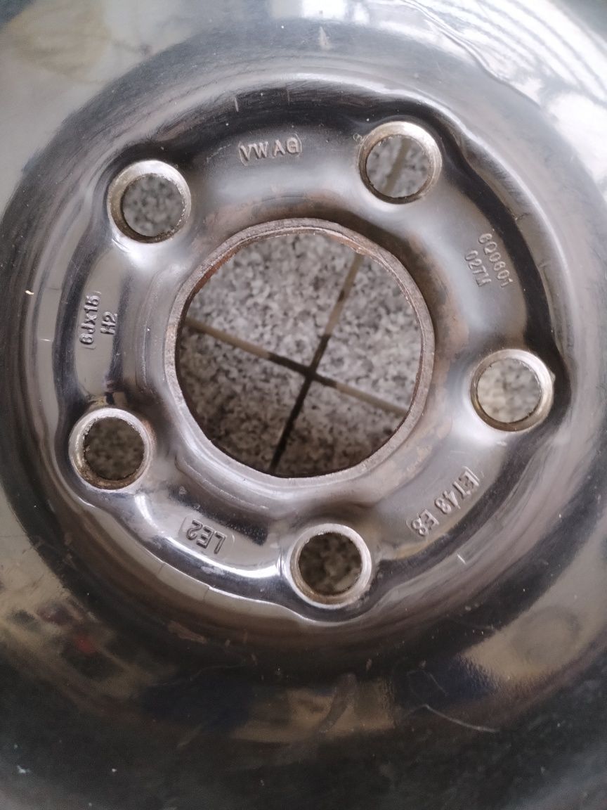 Vând set 4 buc anvelope iarna 195/55R15