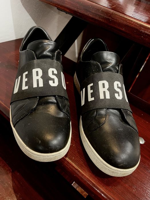 Versace versus кожени обувки