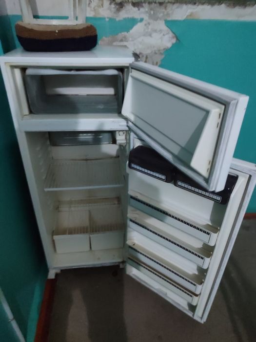 Холодильник даром