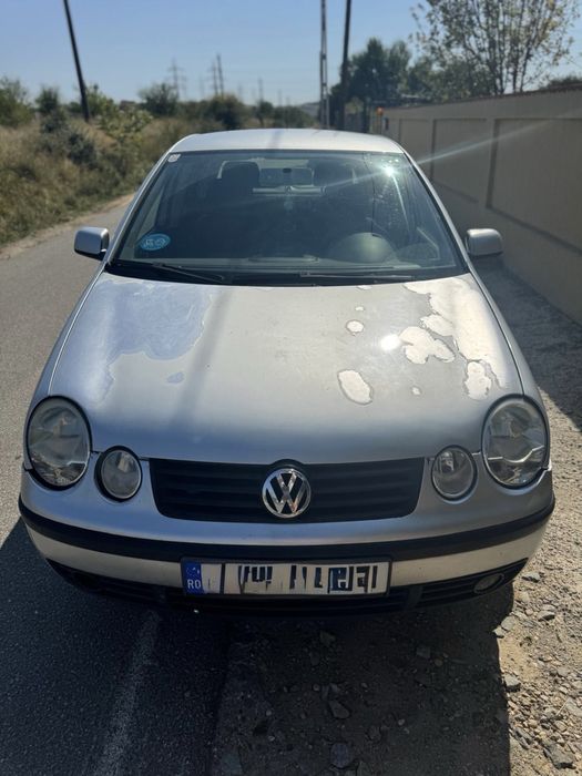 Vând Volkswagen Polo Gri Benzina