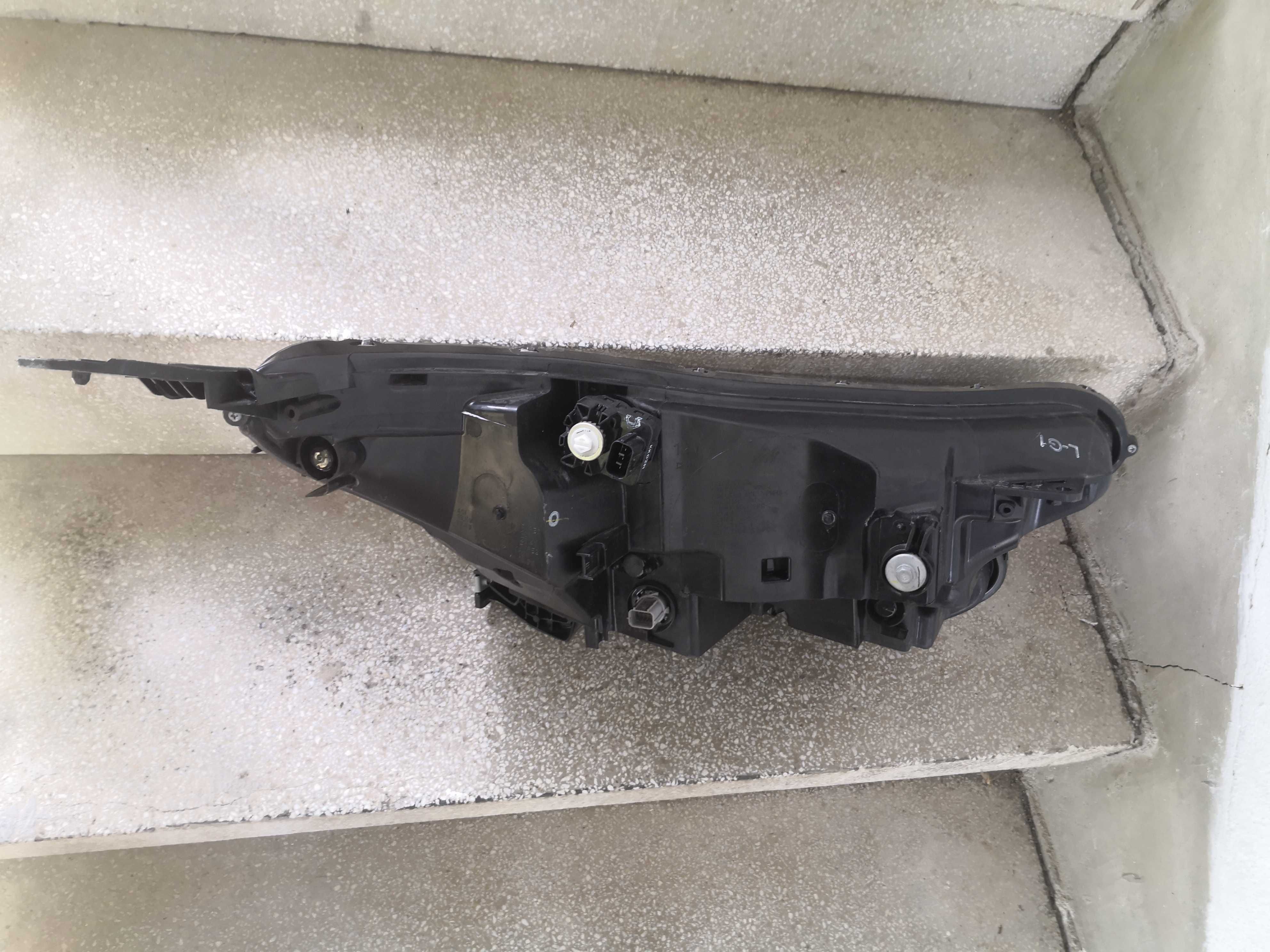 Фарове Honda CR-V/Фар Honda CR-V 17-23г. Оригинални