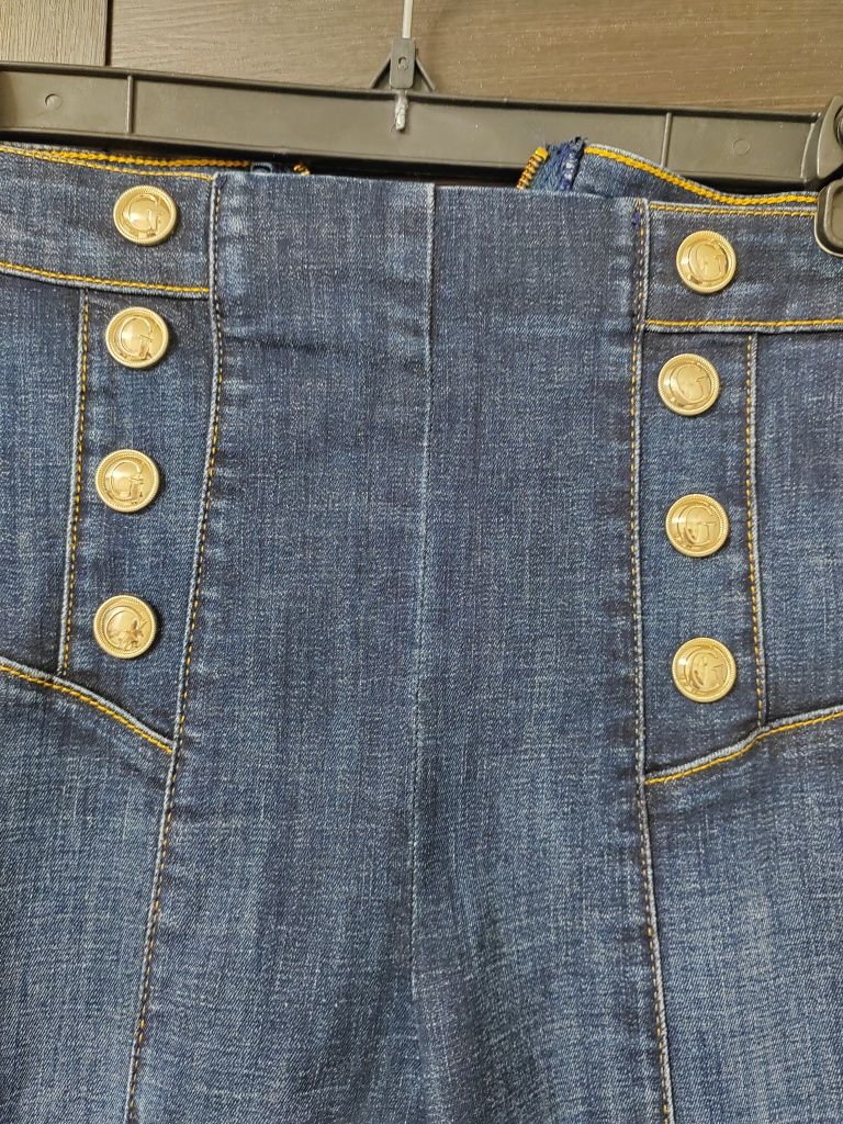 Дамски дънки GUESS РАЗМЕР 27