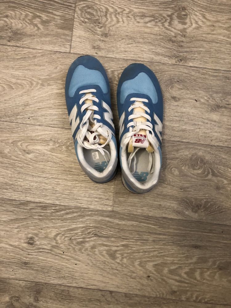 New balance blue