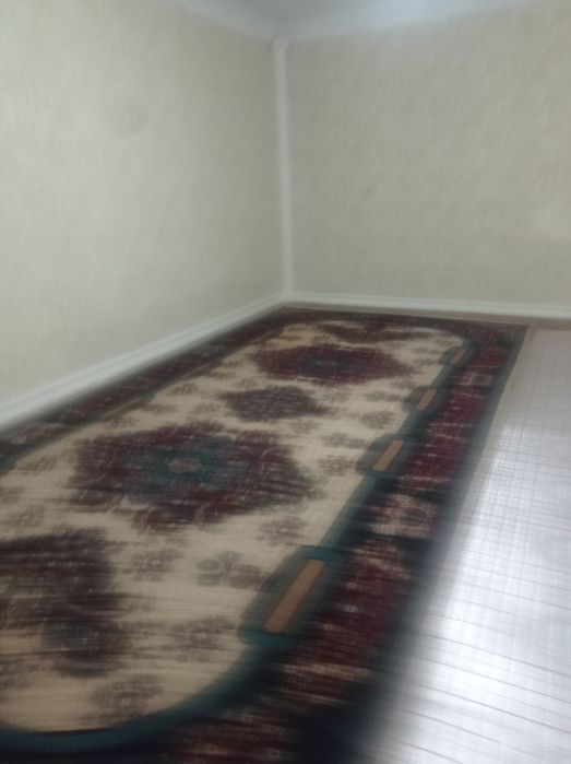 Срочна ховли сотилади.хамма шароити бор