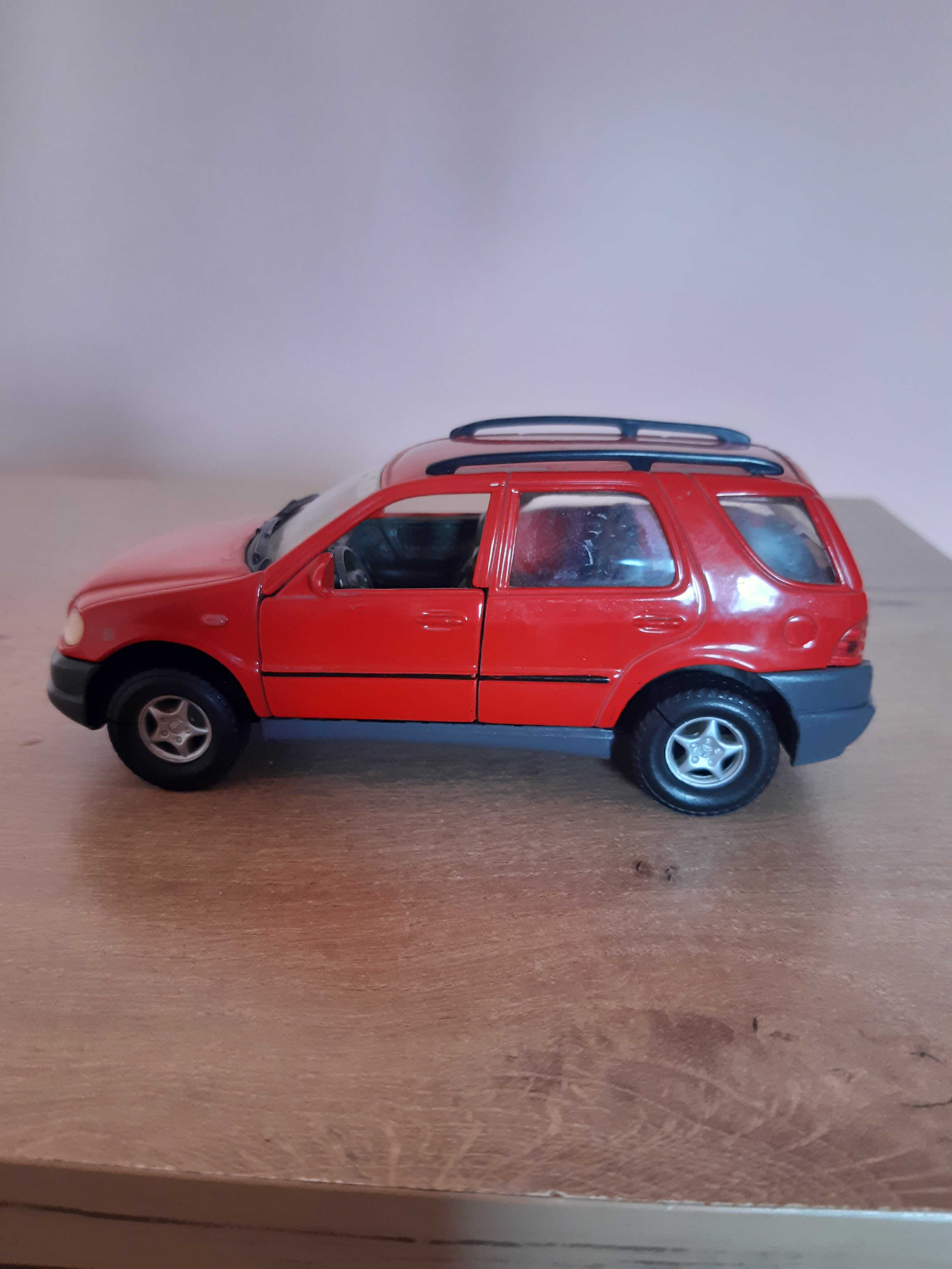 Количка MERCEDES-BENZ M-Class колекционерска