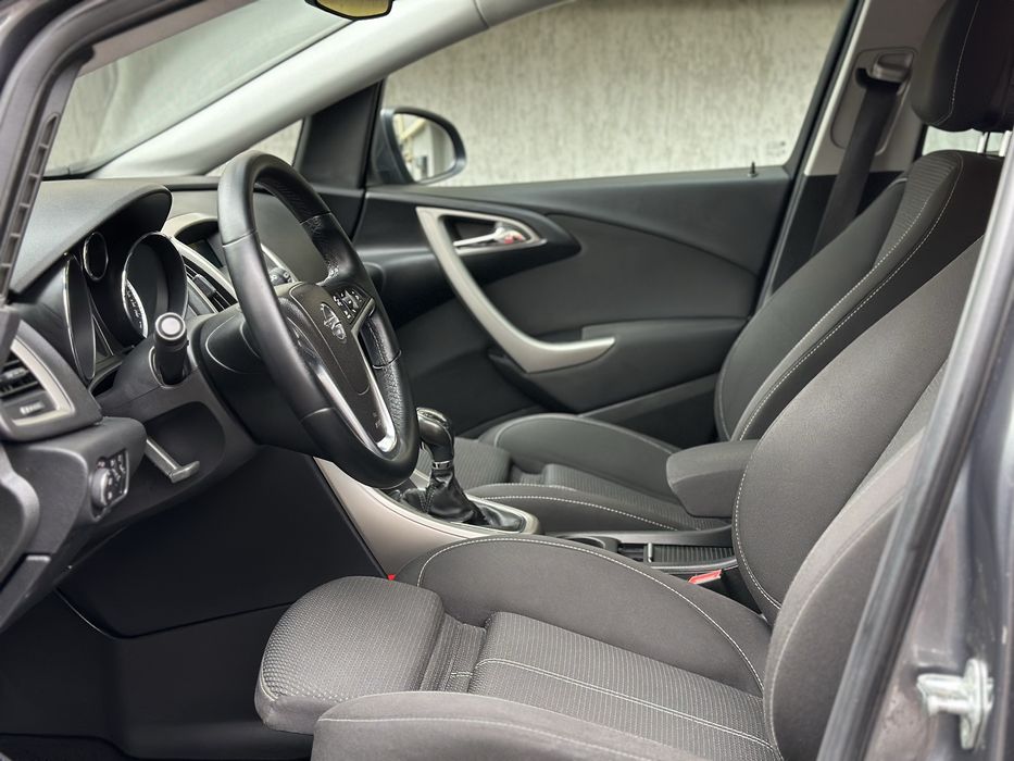 Opel Astra J 2011 1.7 cdti 110 CP Euro 5