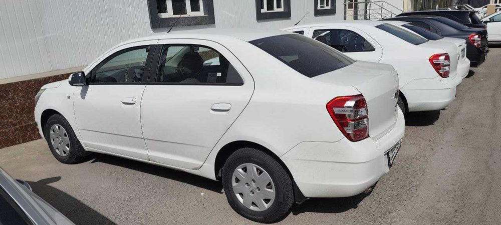 Организация Продаёт Chevrolet Cobalt 2015 г .