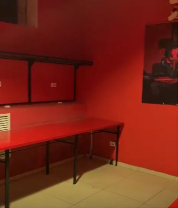 Продам компьтерные  столы 19шт