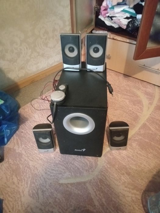 Продам сабвуфер .