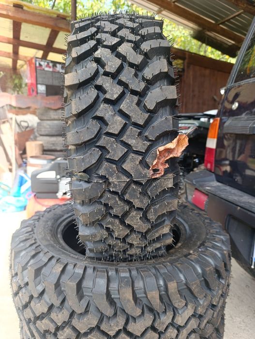 Cauciucuri off road 205 70 R15 noi