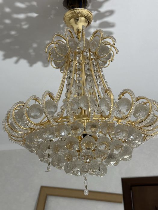 продам люстру б/у в отличном состоянии