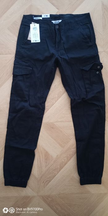 Produs nou cu etichetă