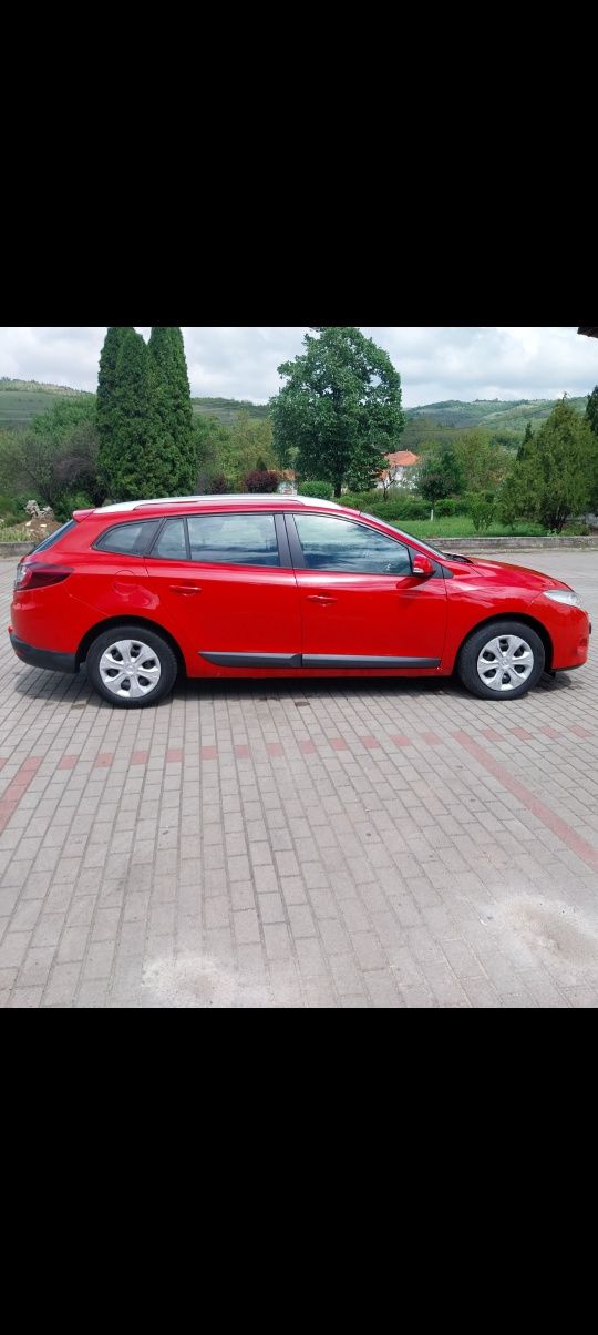 Vând RENAULT MEGAN 1,5 Motorină Euro 5 An 2010 luna 10