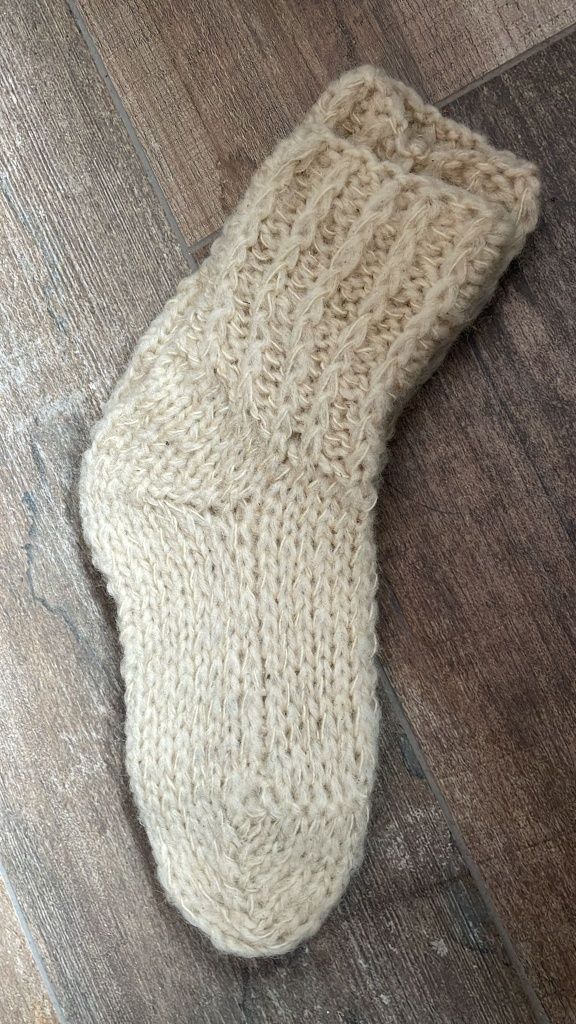 Ciorapi lana lucrati manual