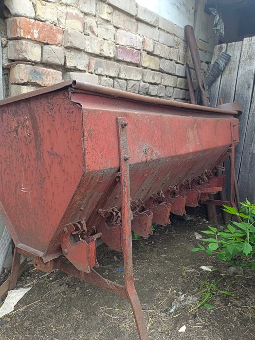 Продам металл ящик сзс двери рамы стекла емкости бак к-700 будку вагон