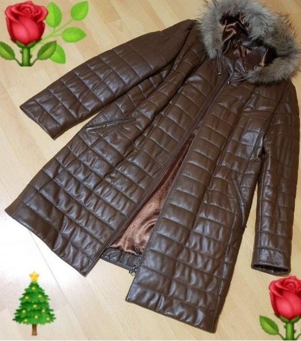 Haina matlasata piele naturala 100%,gluga detasabila blanita naturala