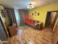 Apartament 2 camere, zona Vest etaj 3