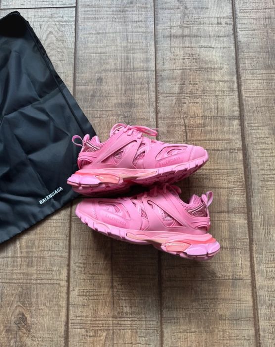 Balenciaga track pink