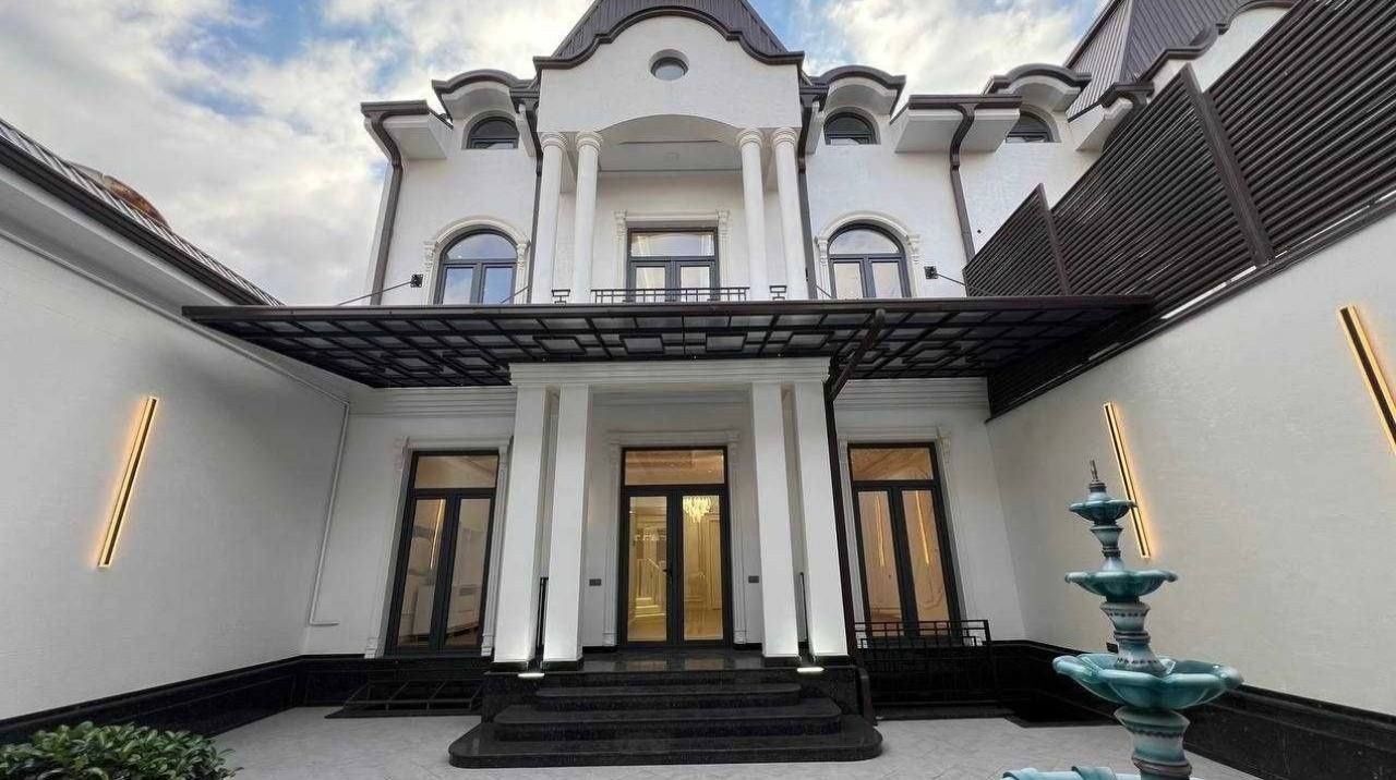 7 комнатный дом 3 соток Чиланзарский район Ориентир Узбекфильм махалла