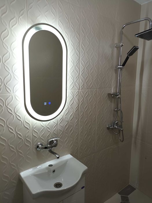 Продавам Еднофамилна  3 етажна  къща