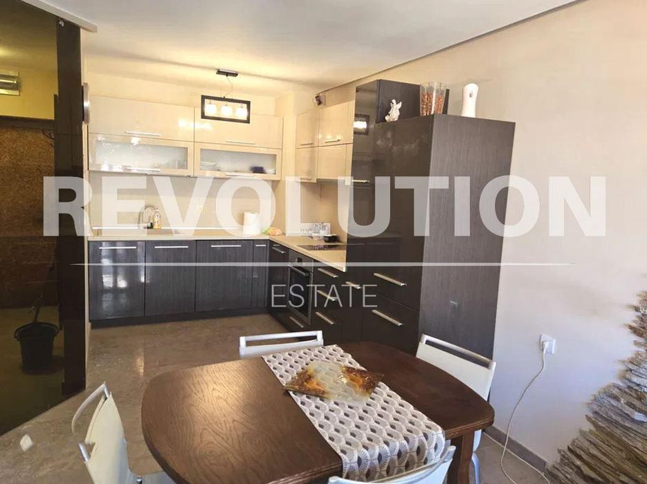 Дава се под наем Двустаен апартамент в Варна, Бриз - 67 кв.м за 500 € - Снимка #1