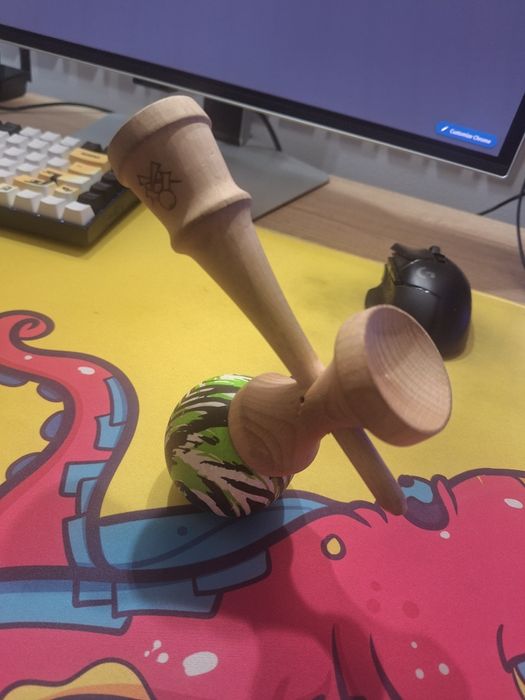 Sweets Kendamas F3 Rubber Grain - Black Green White