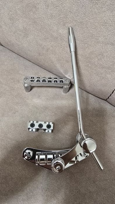 Продам тремоло систему для электрогитары