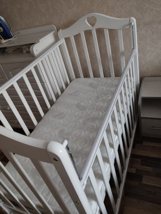 Продам кроватку детскую