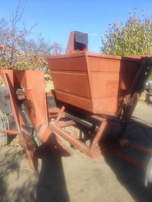 Vând culegatoare porumb SIP ECO 3500