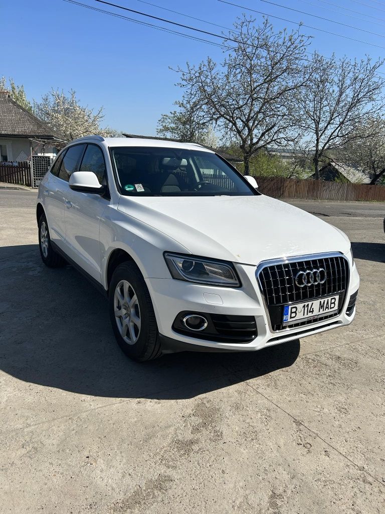 Vând Audi Q5 Facelift