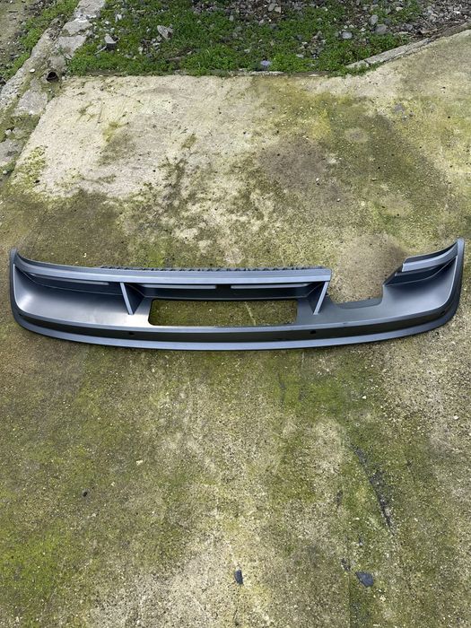 VW Tiguan 16г Спойлер задна броня ОЕ