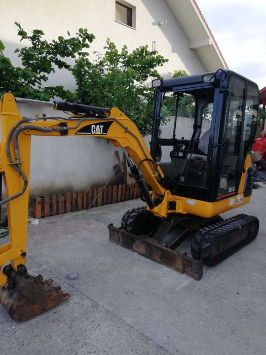 Sapaturi cu miniexcavator si transport cu basculanta 3.5tone