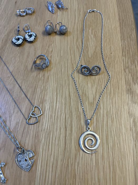 Бижута - гривни, пръстени, обеци, гердани