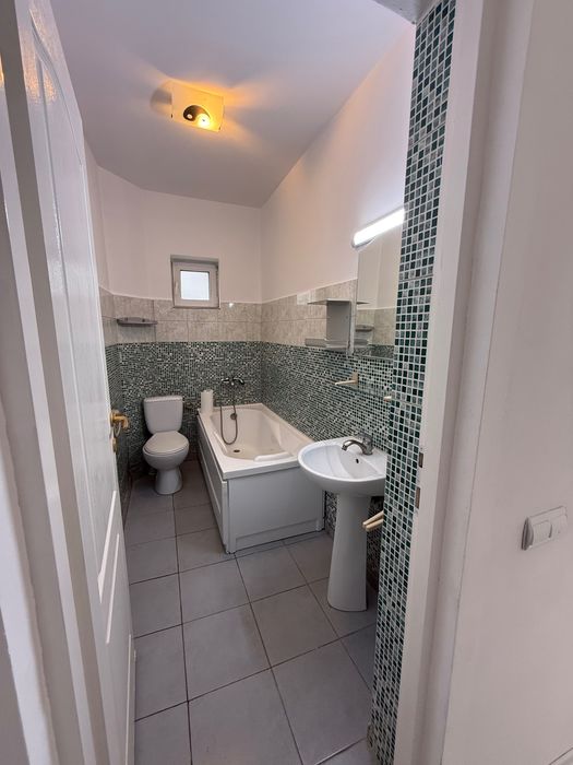 Apartament cu 3 Camere 100mp util