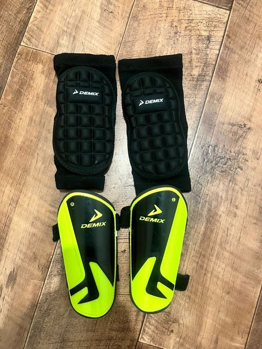 Продам наколенник для футбола