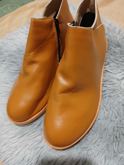 Нови боти 39 изк. кожа