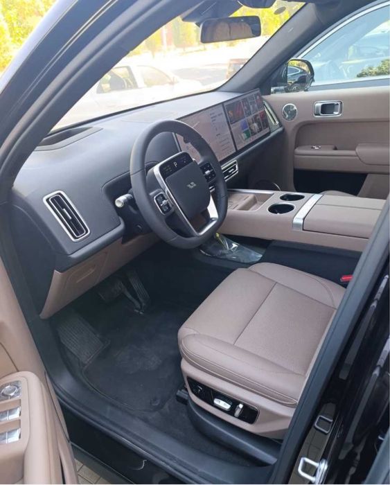 Li 7 Ultra restyling 2025/26 notarius