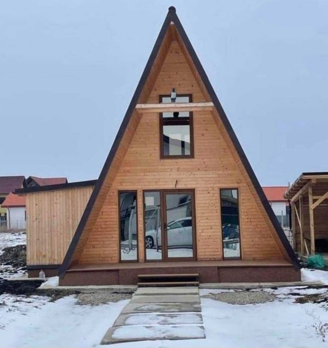 vând căsuța din lemn masiv tip A