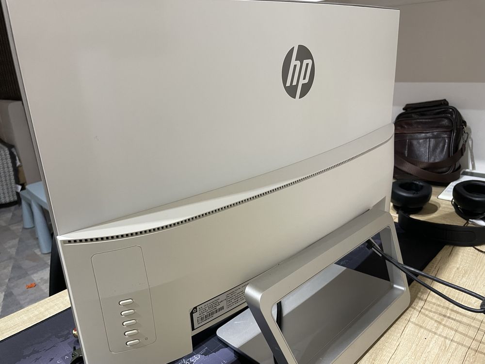 Монитор HP 27 Curved Display 75гц