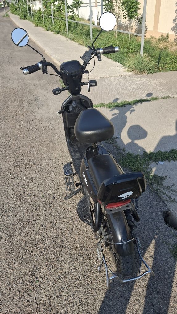 Skuter drongo 48 W 20A sotiladi