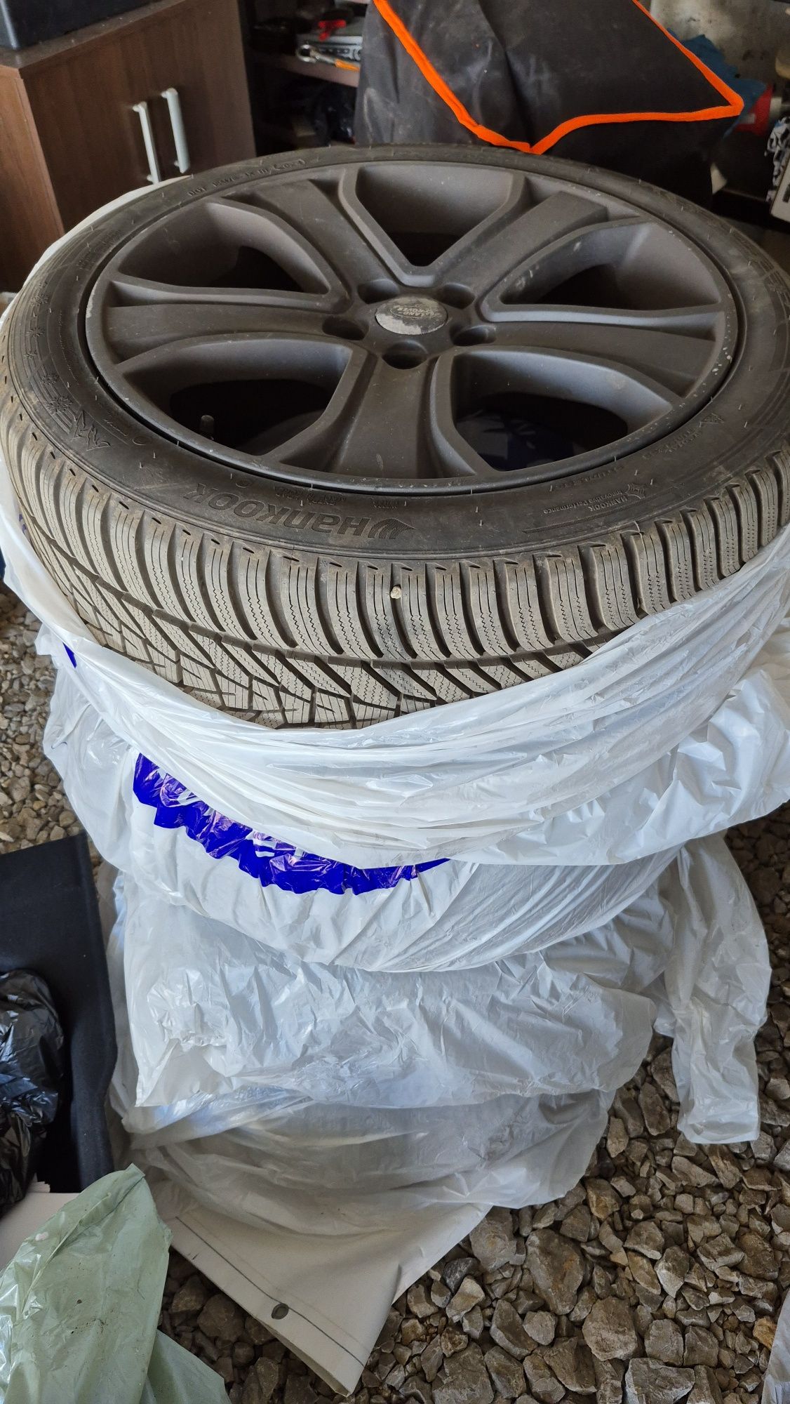 Нови зимни гуми Hankook 275/40/20 ДОТ24 с 20'' Джанти за Рейндж Роувър