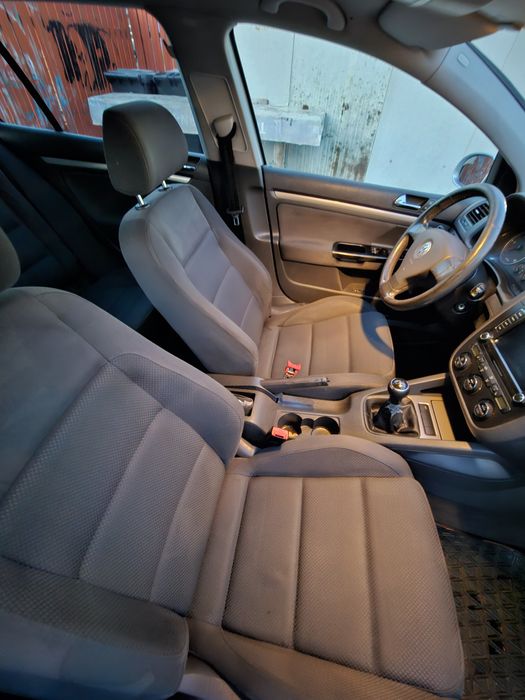 Servicii detailing interior auto la domiciliu.