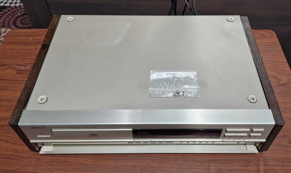 Cd player Denon DCD-1290 model de top