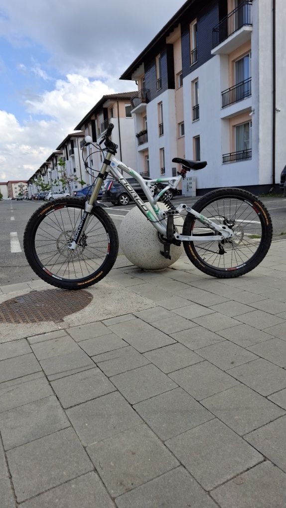 Vând bicicleta downhill Norco Atomik nu (Commencal , Mondraker)