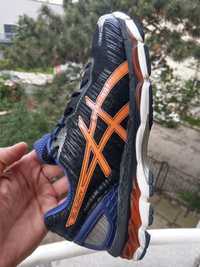 Asics 44,5нм. 28,5см.