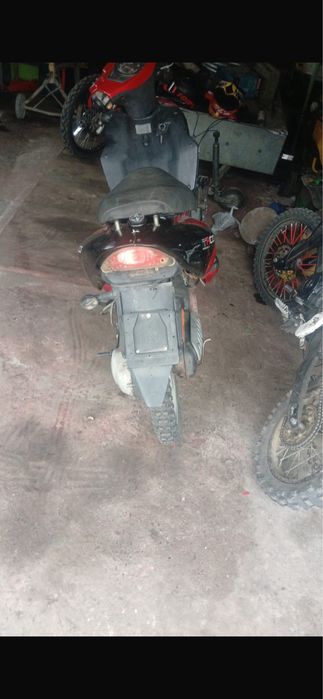 Vand scuter(nu yamaha,malaguti,peugeto,aprilia