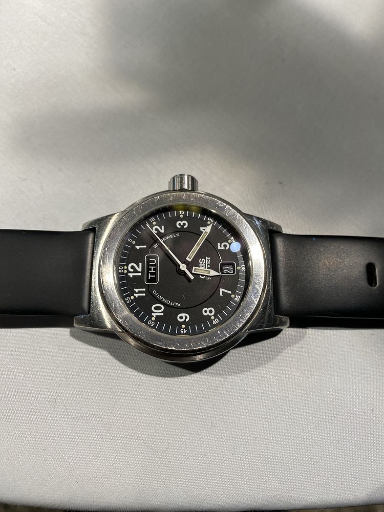 Часовник Oris BC3 day date automatic