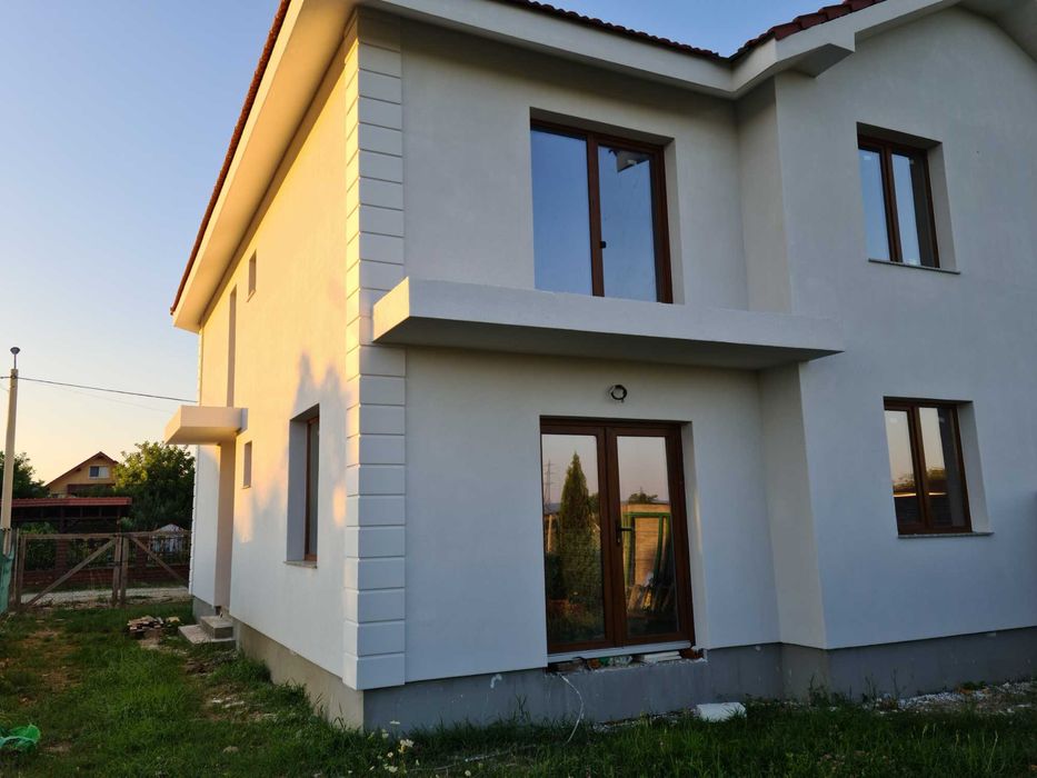 apartament in casa  are curte privata  nu comuna