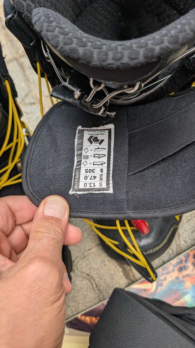 Snowboard оборудване, Libtech,Burton, Northwave, Drake, очила и каска.