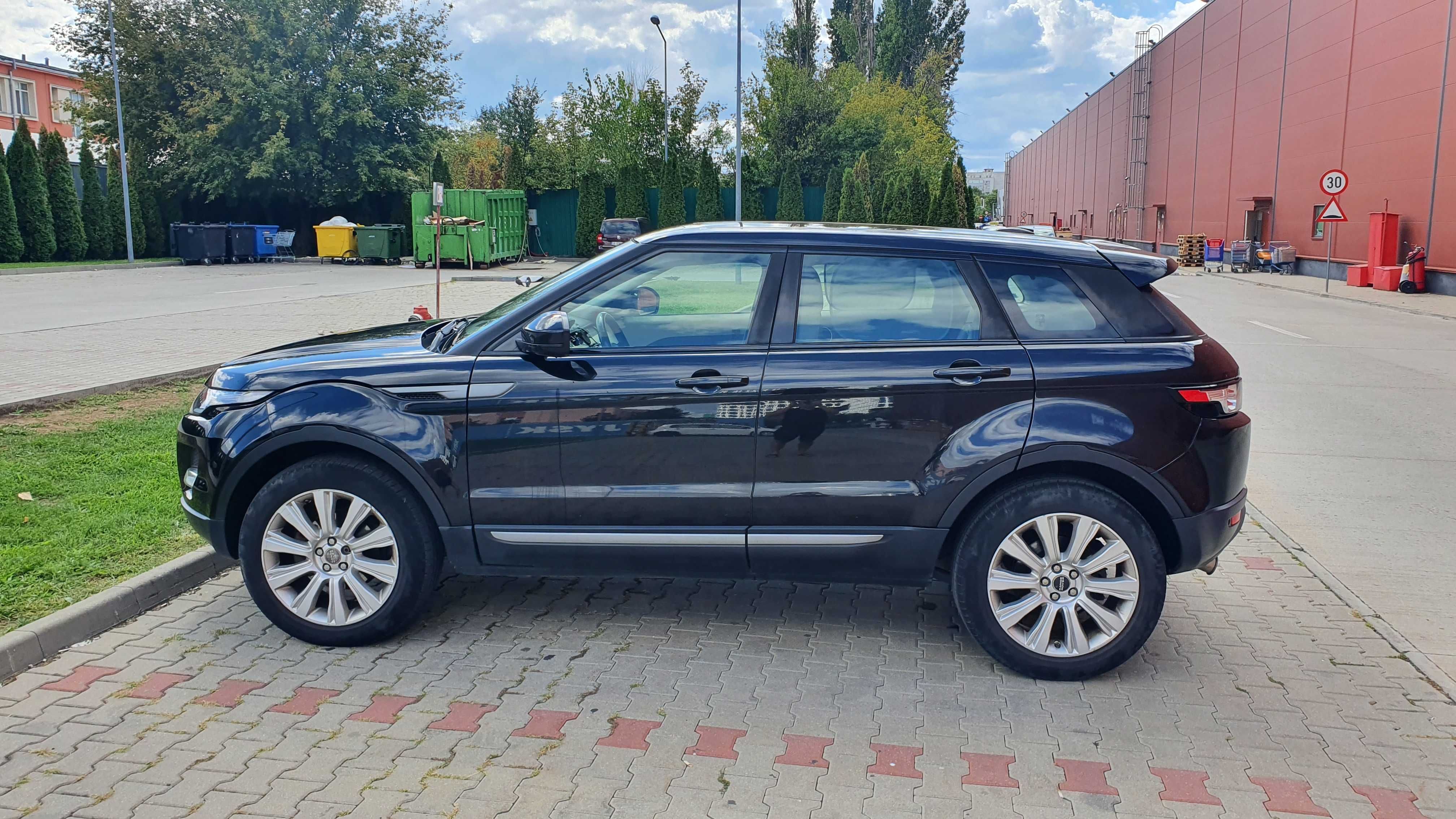 Evoque cu istoric doar in reprezentanta Land Rover . Jante R19